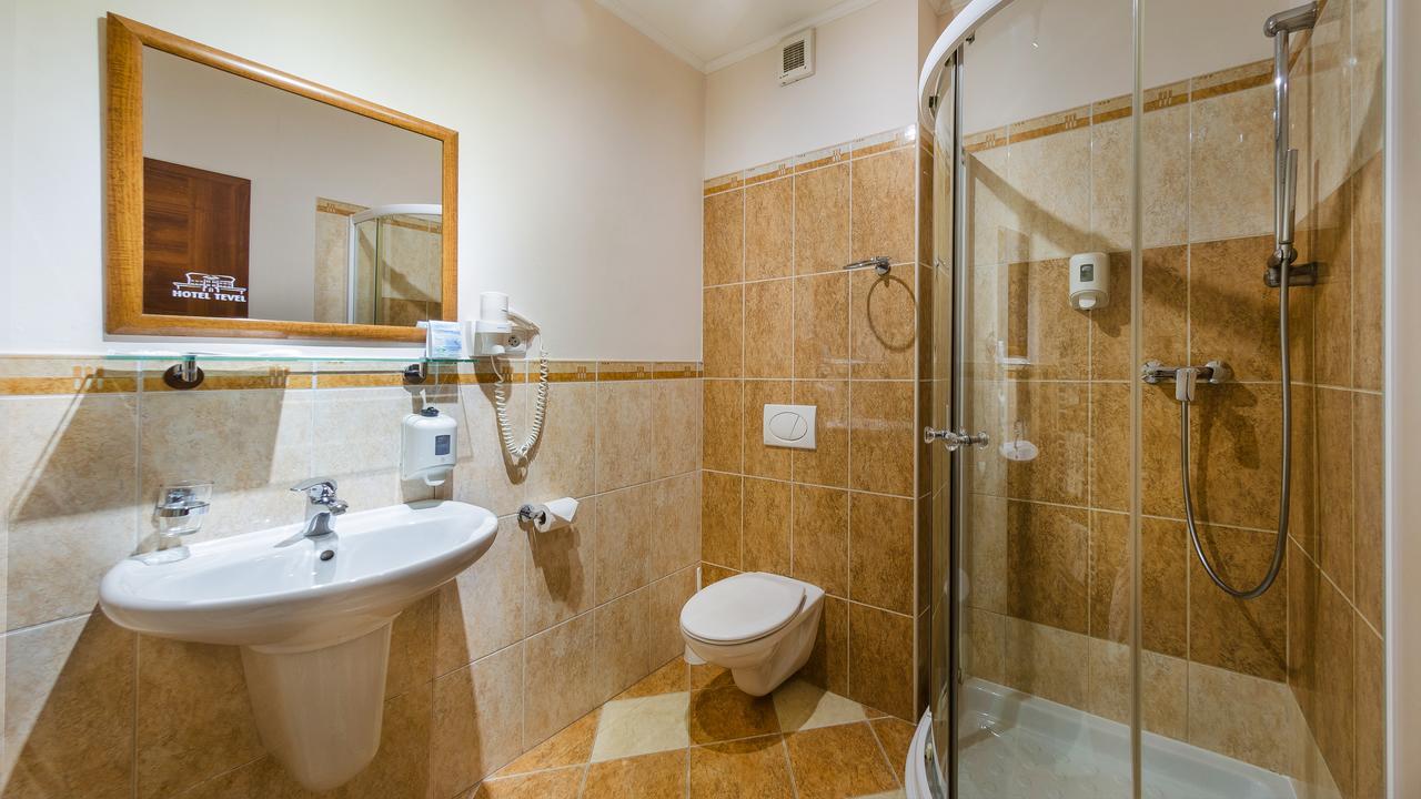 Sladkovicovo Hotel Tevel מראה חיצוני תמונה